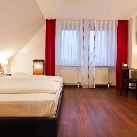 Hotel Domino Stuttgart Luaran gambar