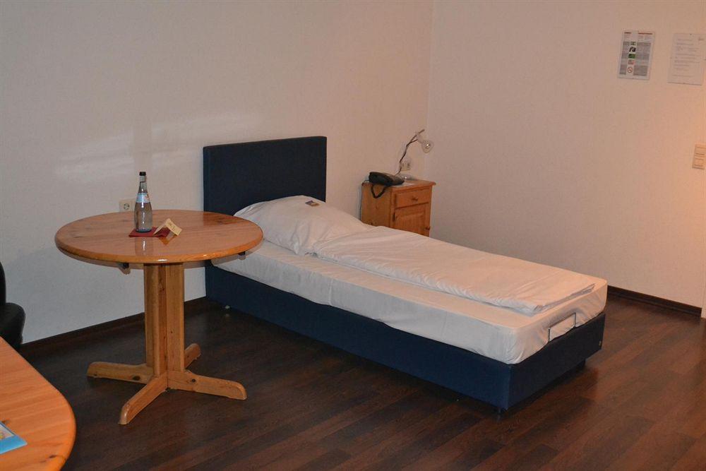 Hotel Domino Stuttgart Luaran gambar