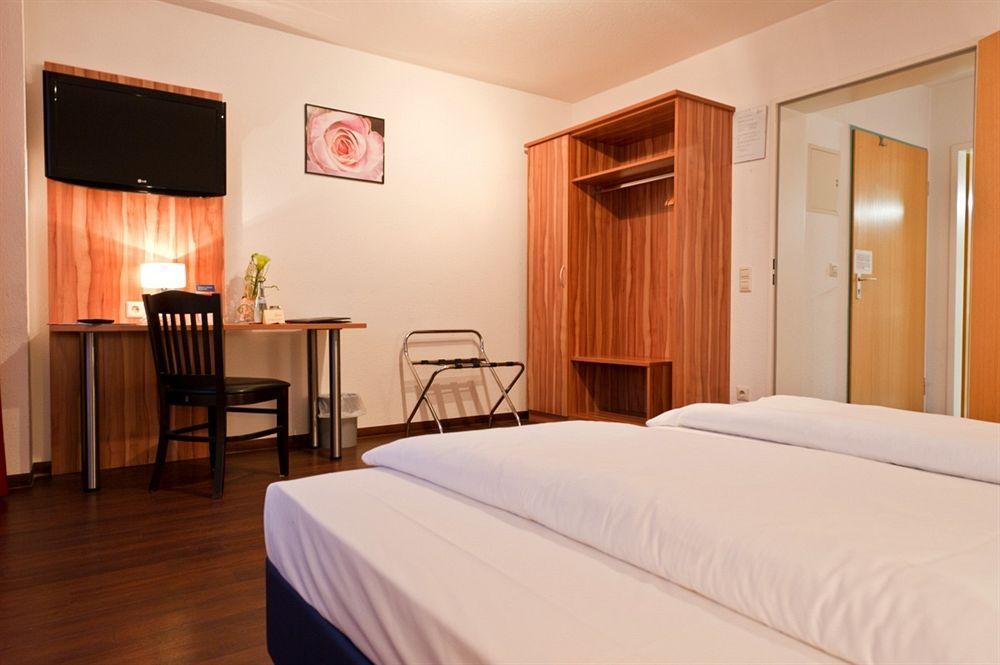 Hotel Domino Stuttgart Luaran gambar