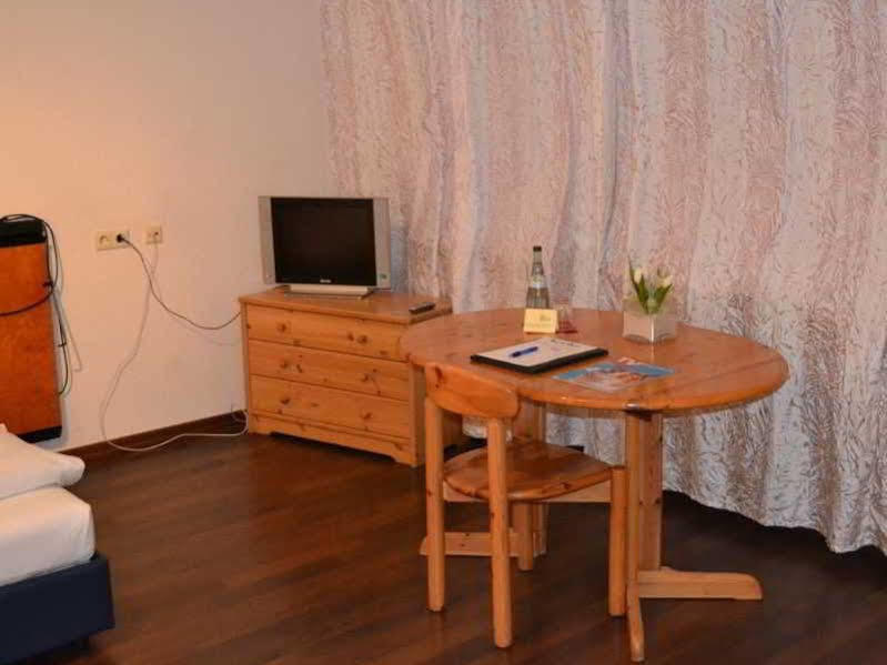 Hotel Domino Stuttgart Luaran gambar