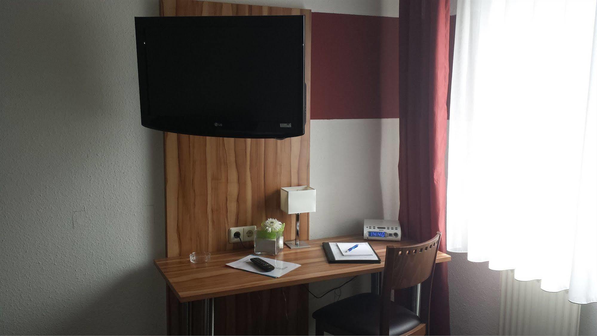Hotel Domino Stuttgart Luaran gambar