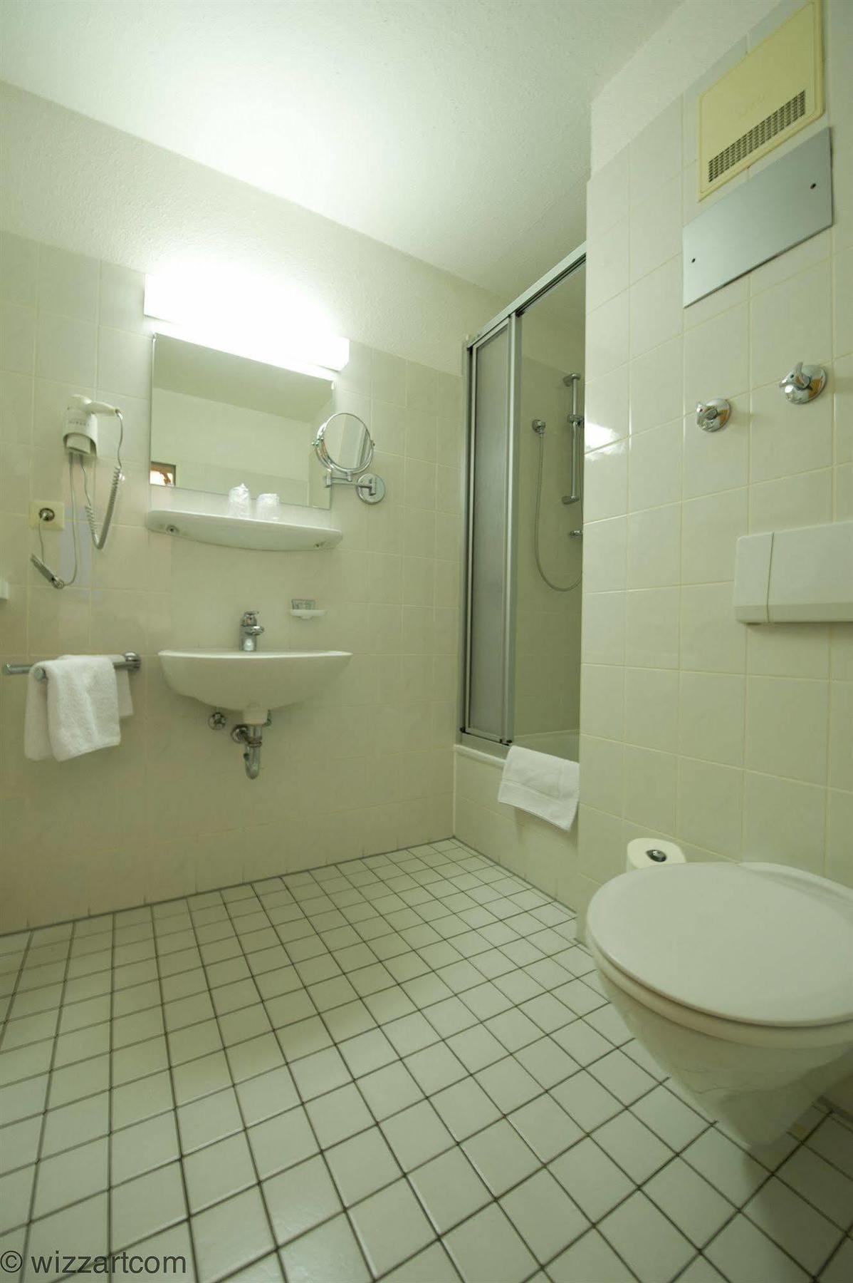 Hotel Domino Stuttgart Luaran gambar
