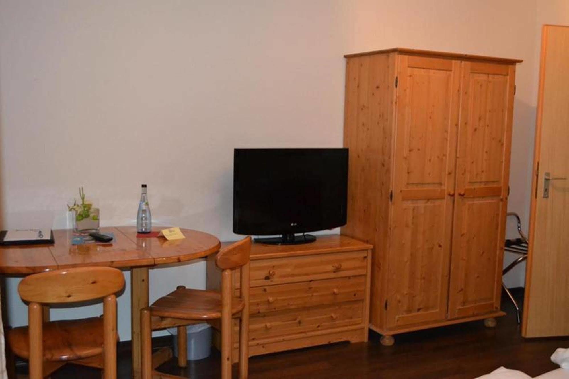 Hotel Domino Stuttgart Luaran gambar